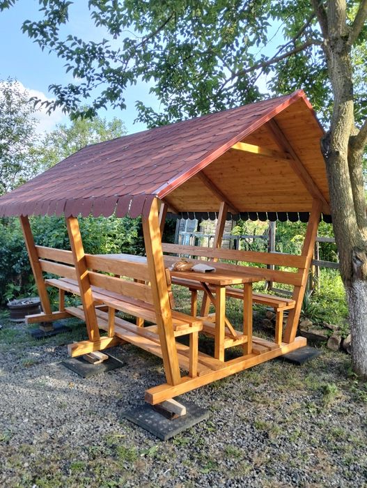 Case pe structura din lemn, căsuțe, cabane, terase pergole foișoare