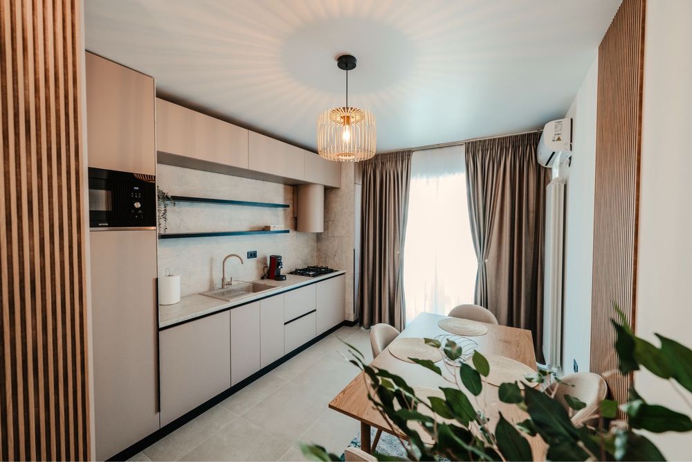 Inchiriez apartament doua camere , Mamaia nord , cu vedere la mare