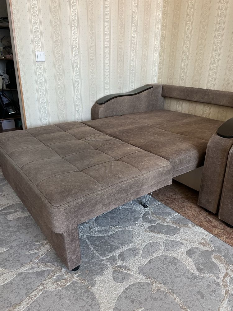Продается отличный диван