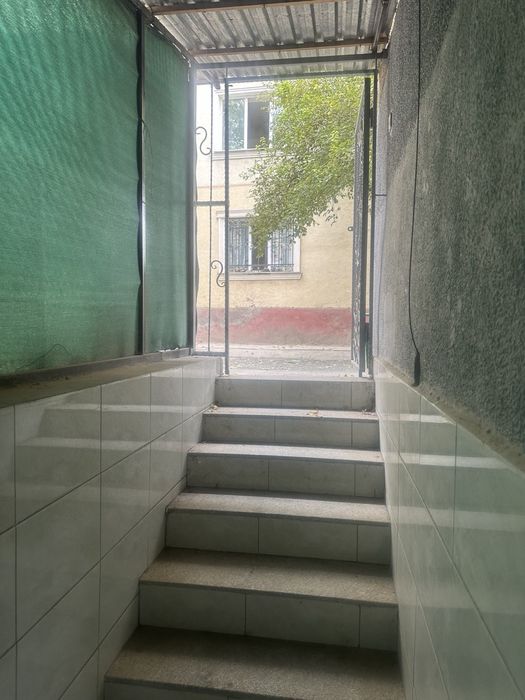 Офис с отдельным входом подвальное