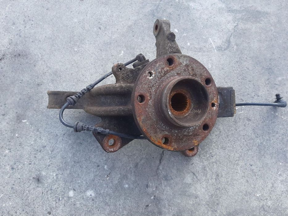 fuzeta stanga fata renault megane 3