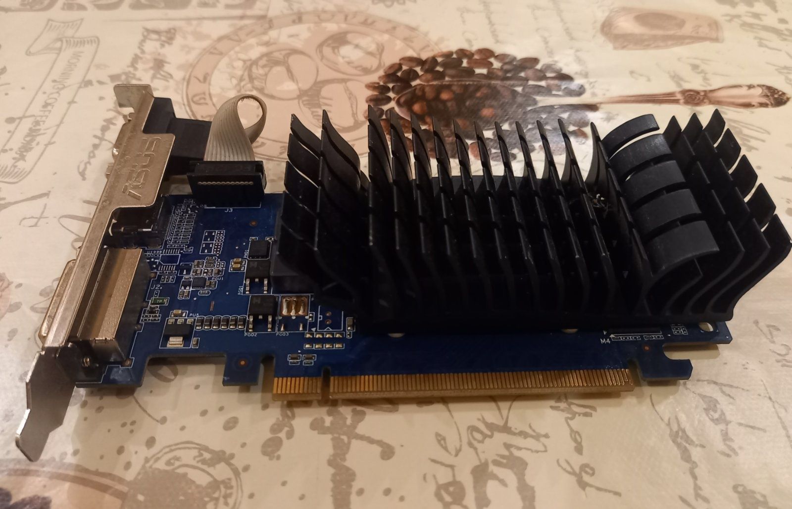 Видео карта Asus 210SL 1gb.