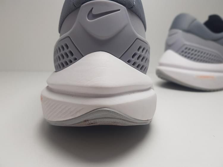Nike air zoom vomero оригинални размер 44