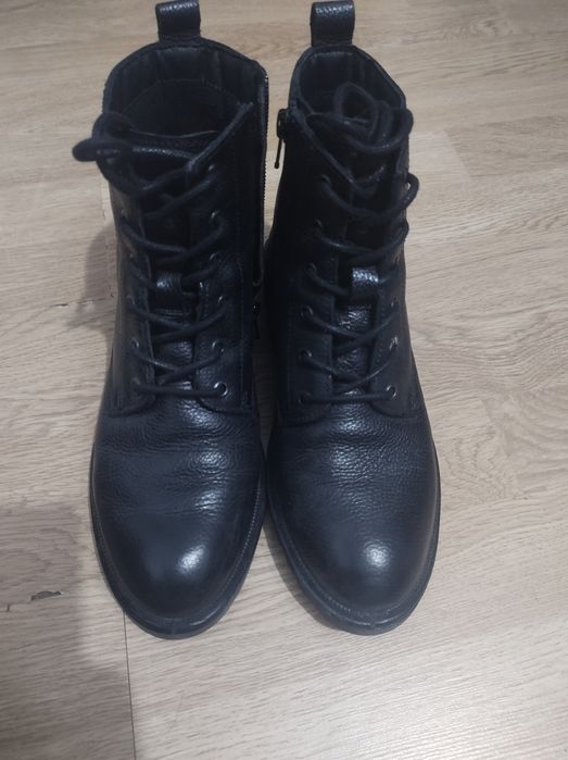 Vând ghete 5th avanue