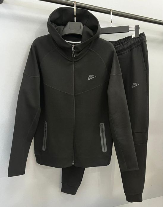 Nike Tech Fleece