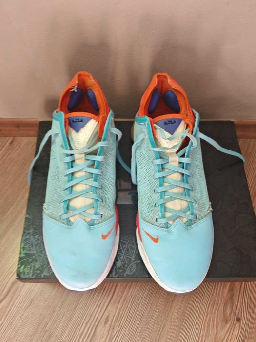 Баскетболни обувки LEBRON 19 LOW