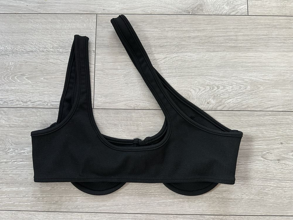Нов къс дамски топ рипс Zara
