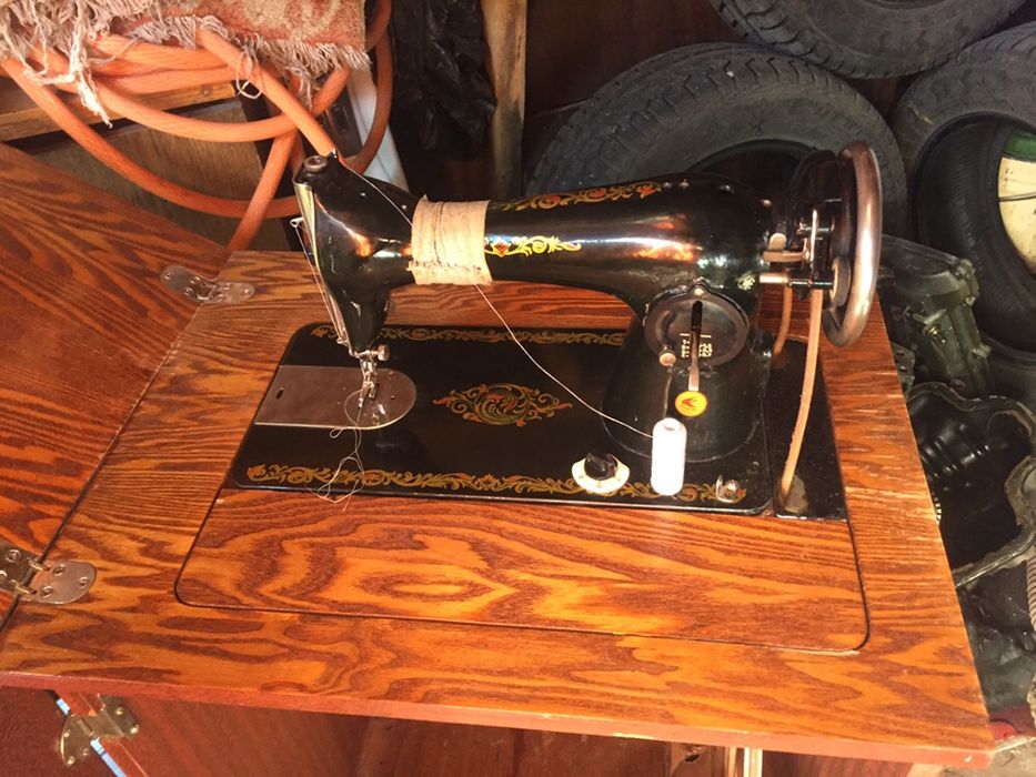 Швейная ножная машина