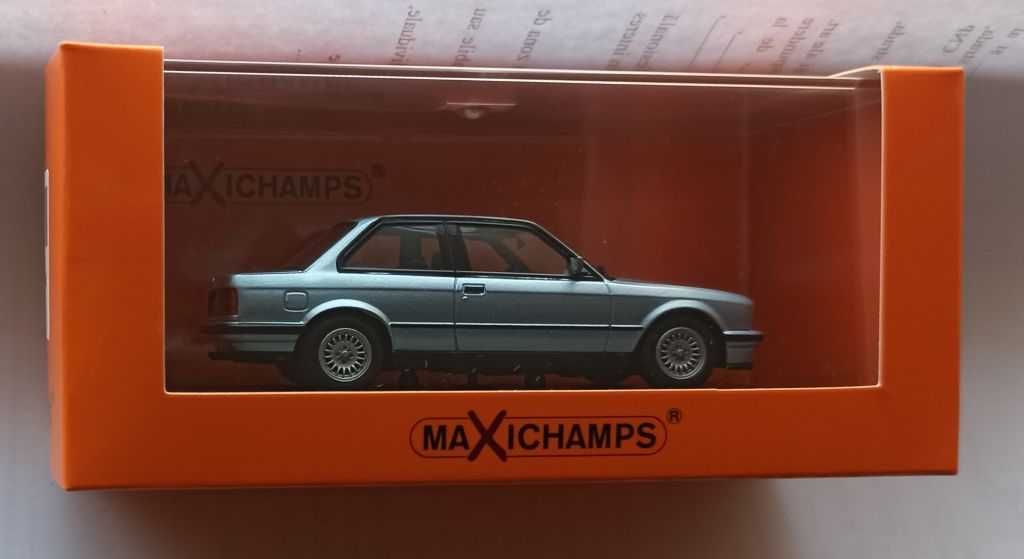Macheta BMW seria 3 E30 Coupe 1986 silver blue - Minichamps 1/43