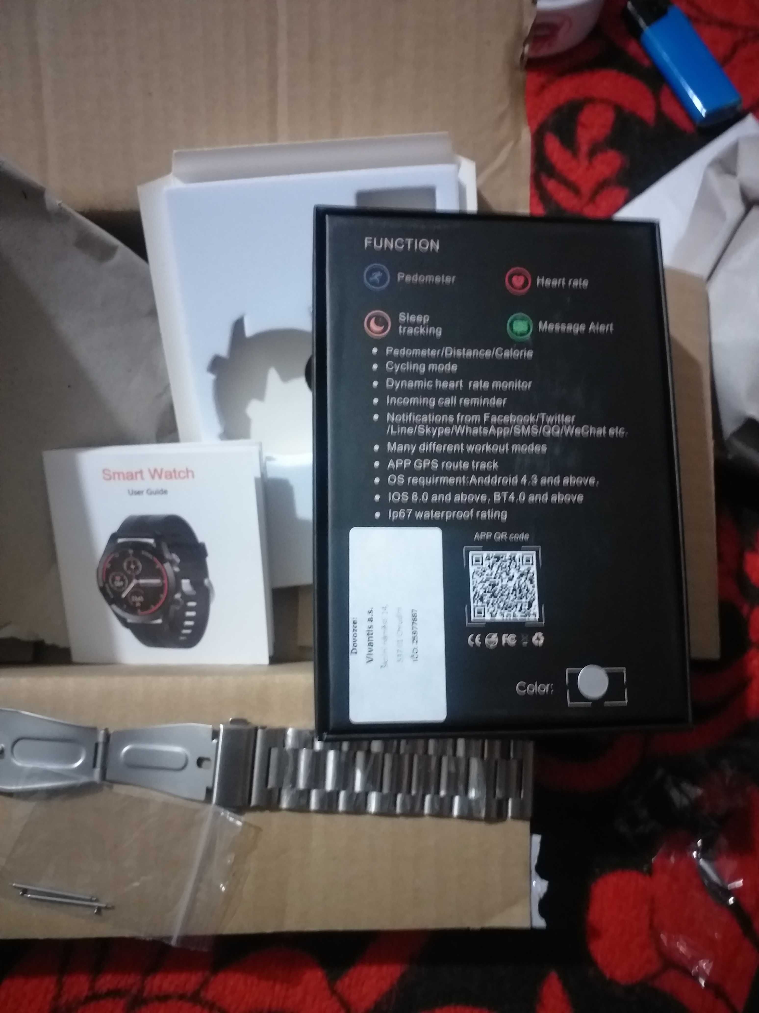 VAND smartwatch nou nouț,deoarece nu e compatibil cu tel meu.
