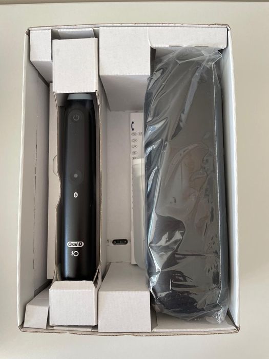 Periuta de dinti electrica Oral-B, IO5, negru
