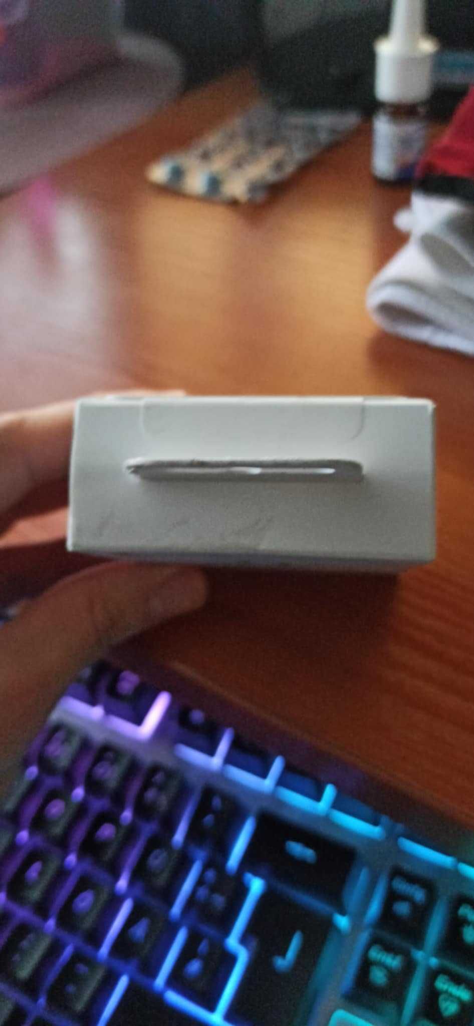 НОВО оригинално зарядно Iphone 20W ; USB-C