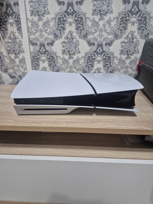 Продам ps.5 в отличном состоянии