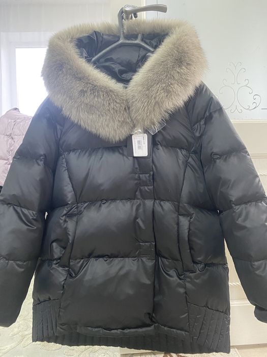 Пуховик женский ,цвет темно синий