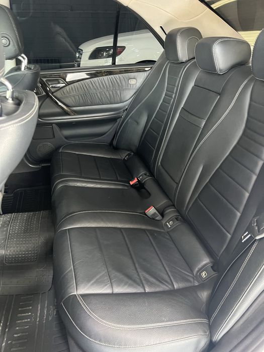 Mercedes-benz w211 E55 AMG