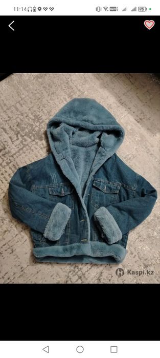 Продам женскую куртку