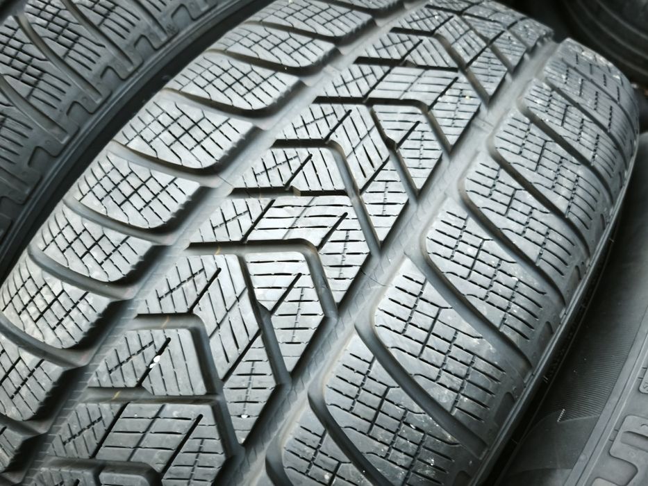 245/50/20" 4бр Pirelli scorpion winter, dot2421,7mm