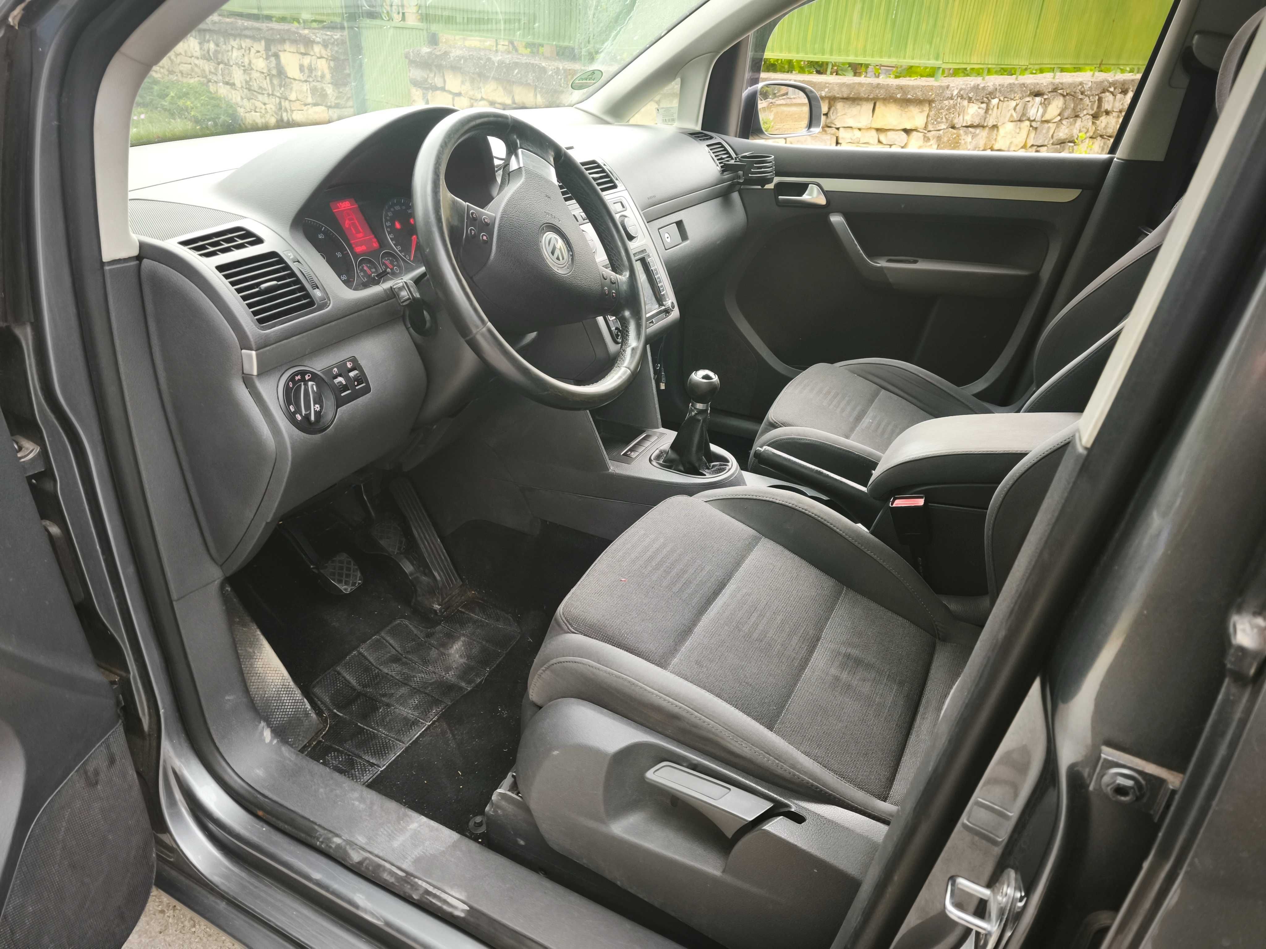 VW Touran Facelift 2007 год.
