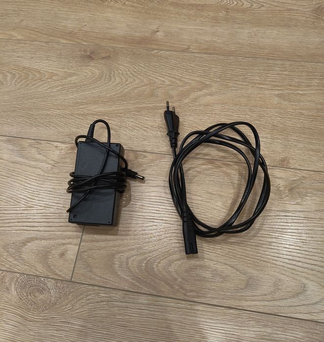 Logitech g 29+shifter+захранващ кабел+3 педала.