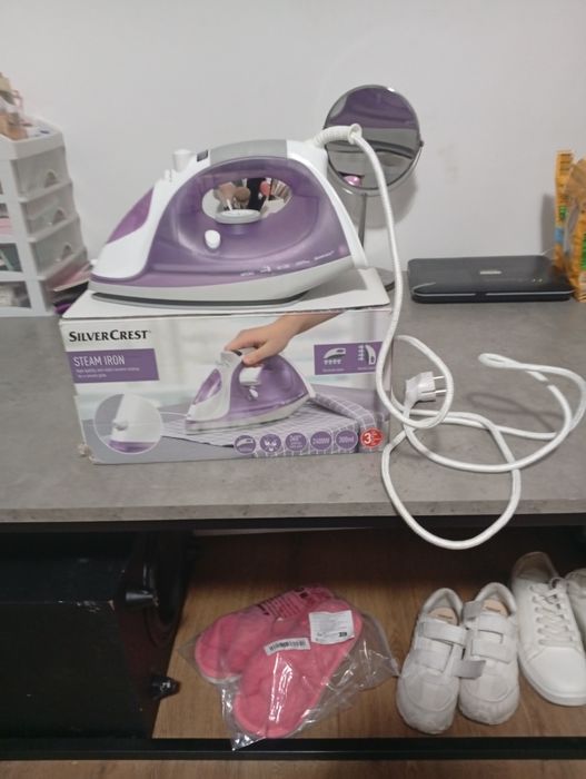 Vând fier de călcat SilverCrest cu abur, nou – nefolosit, în cutia ori