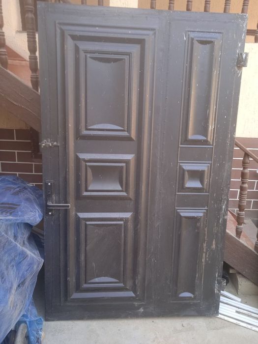 Дарвоза сотилади