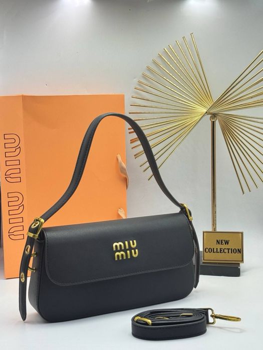 Geanta Miu Miu noua !!! Dimensiuni 28/15 !!!