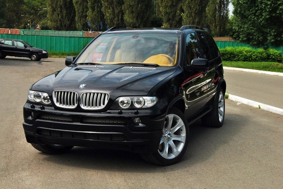 Стекла фар на BMW X5 e53