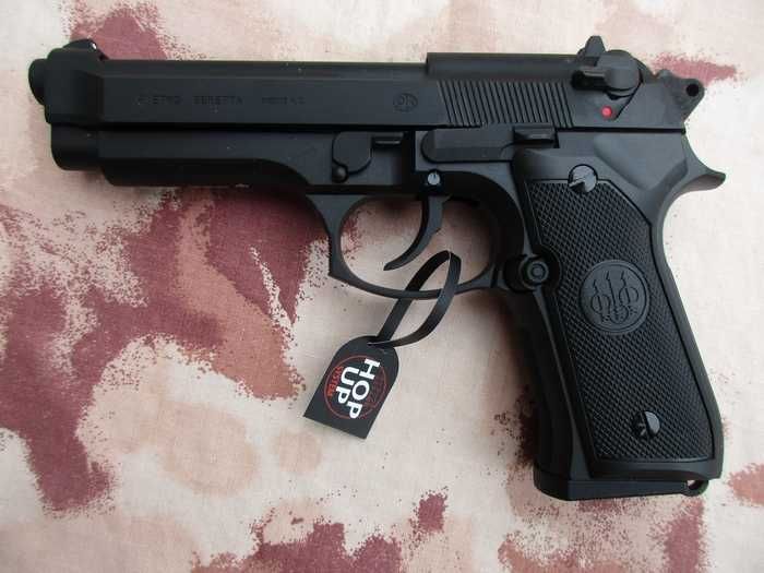 Pistol PUTERE MARE Beretta Airsoft/ UPGRADE 4,4 JOULI 1500 Bile 5 Co2