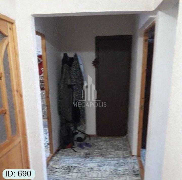 Konechka tarafda 3 xonali kvartira sotiladi №690