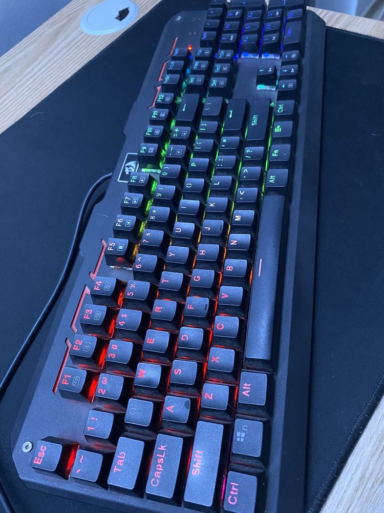 Tastatura mecanica RedDragon Varuna