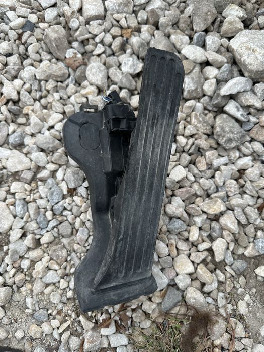 Педал за газта за Golf 5 1.9 105к.с 2005