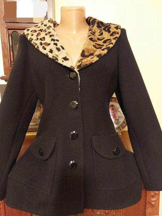 Haina de lux, stofa lana 100% ,captuseala naturala, cupon fusta cadou