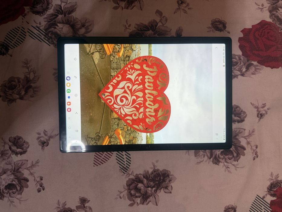 планшет галакси А 8