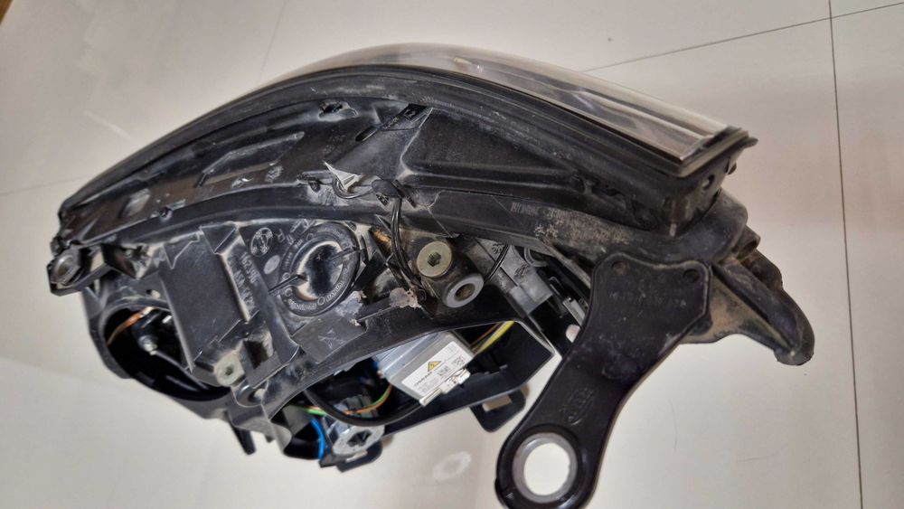 BMW E60 set COMPLET faruri Bi-Xenon NFL Hella far