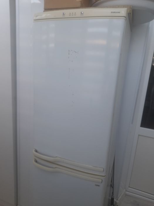 Б/у холодильник, в рабочем состоянии.отдам за 25тыс