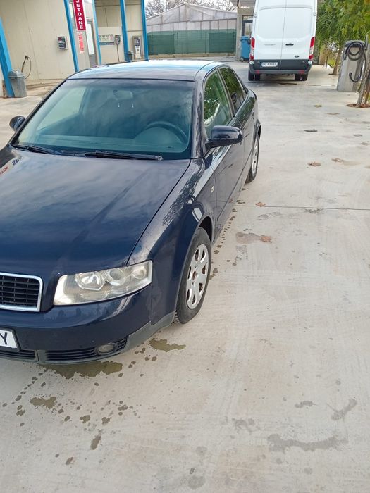 Vând Audi A4b6 în stare bună!