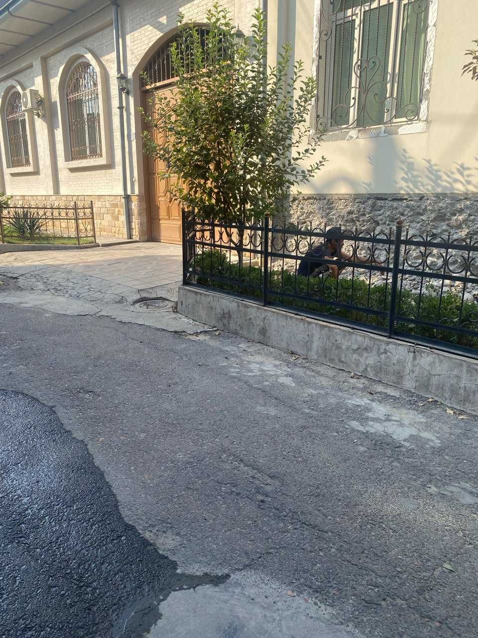 Забор крепкая конструкция