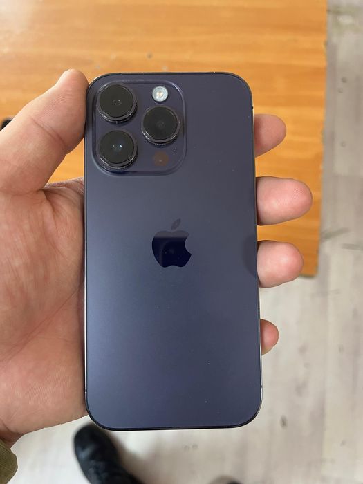 Iphone 14 pro хорошем состаение каробка все есть