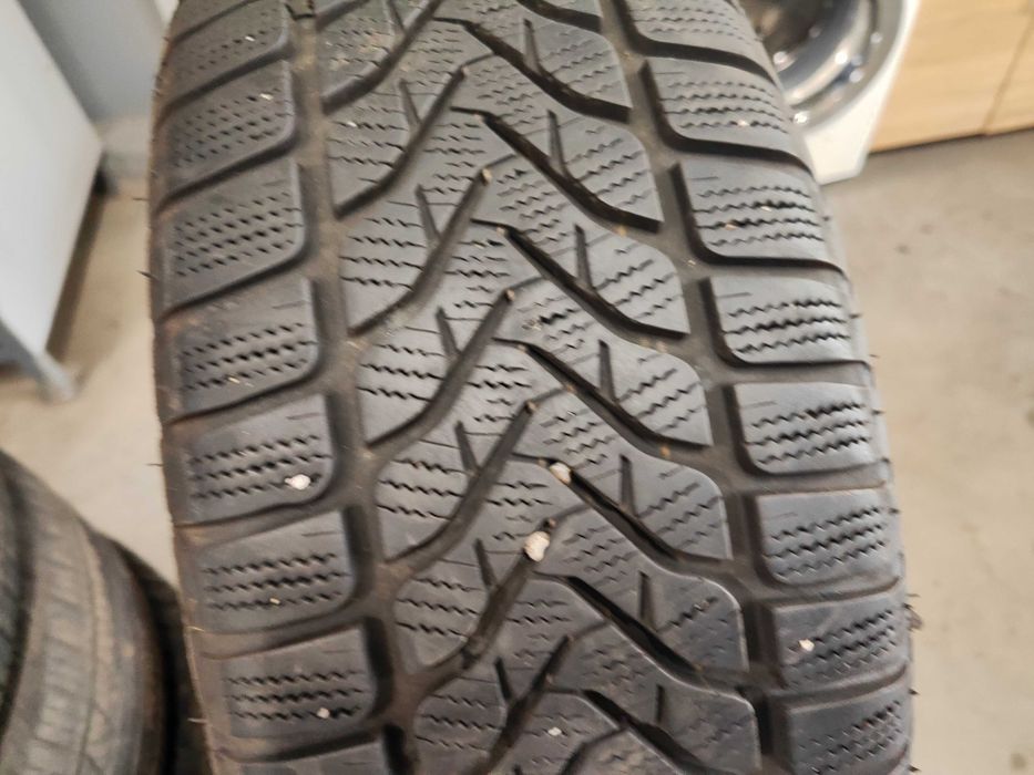 2бр. зимни гуми 205/60/16 Lassa