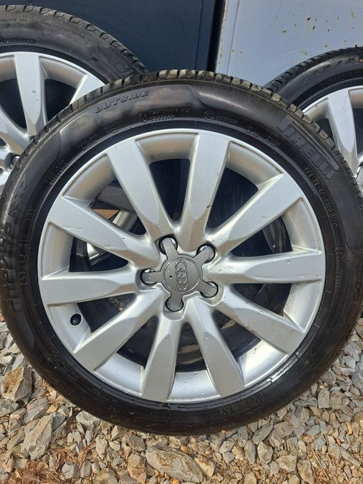 Vând jenți de aliaj pentru Audi A4 b8 pe 17 inch