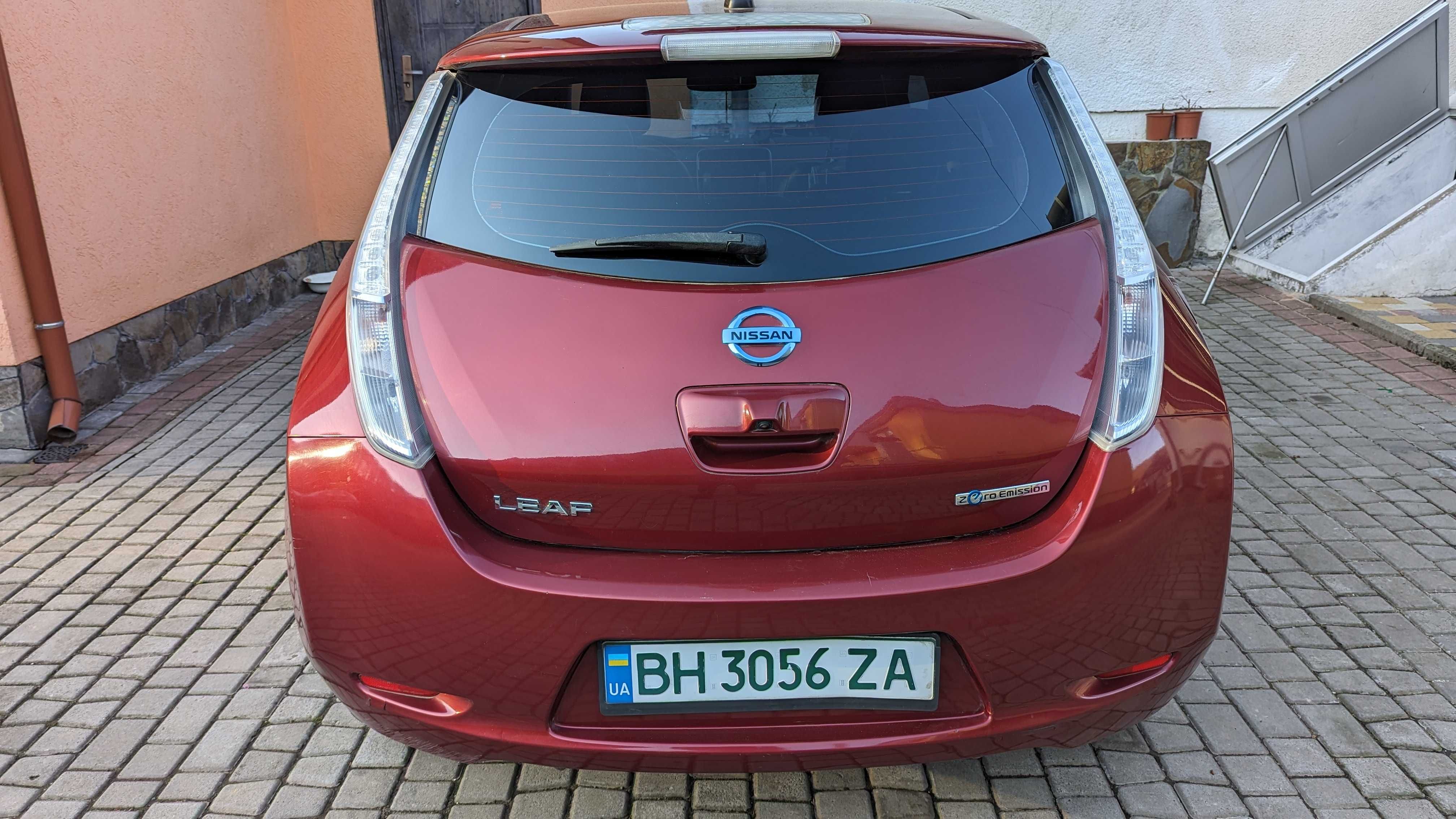 Nissan Leaf 2014, 40kBt, в най-добрата конфигурация