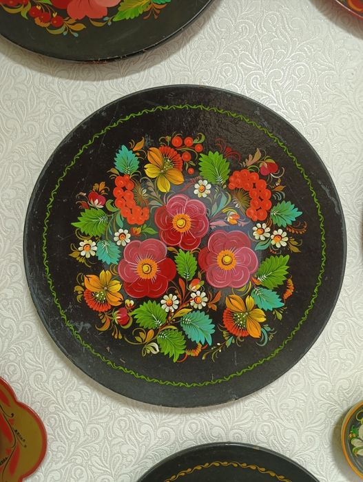 Тарелки деревянные росписные