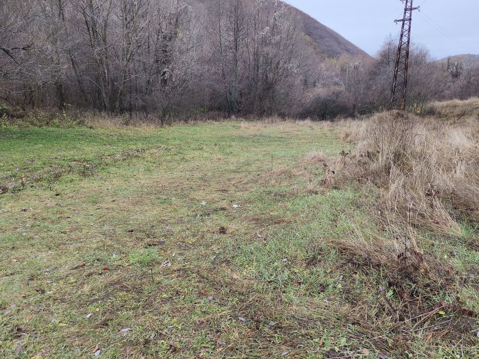 След извора на Струма над Боснек - продавам имот 2,5 дка