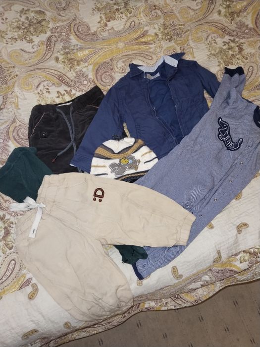 Отдам пакет детских вещей на мальчика за шоколадку