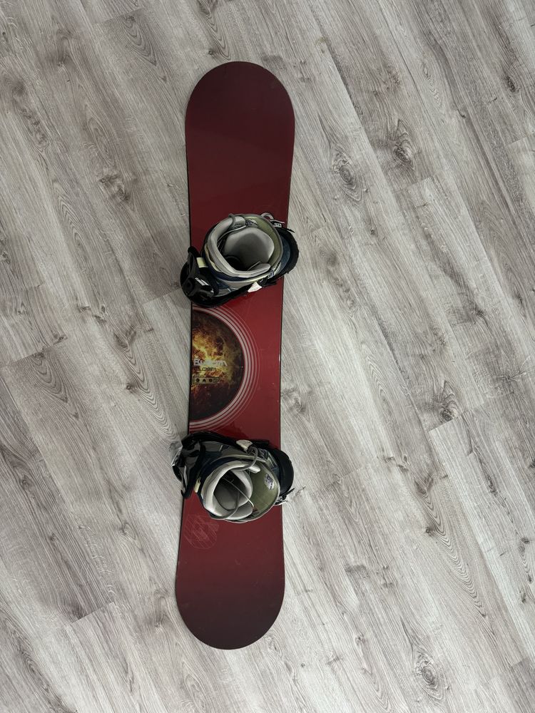 Snowboard Burton Clash 155cm + legaturi Burton + optional Boots Butron