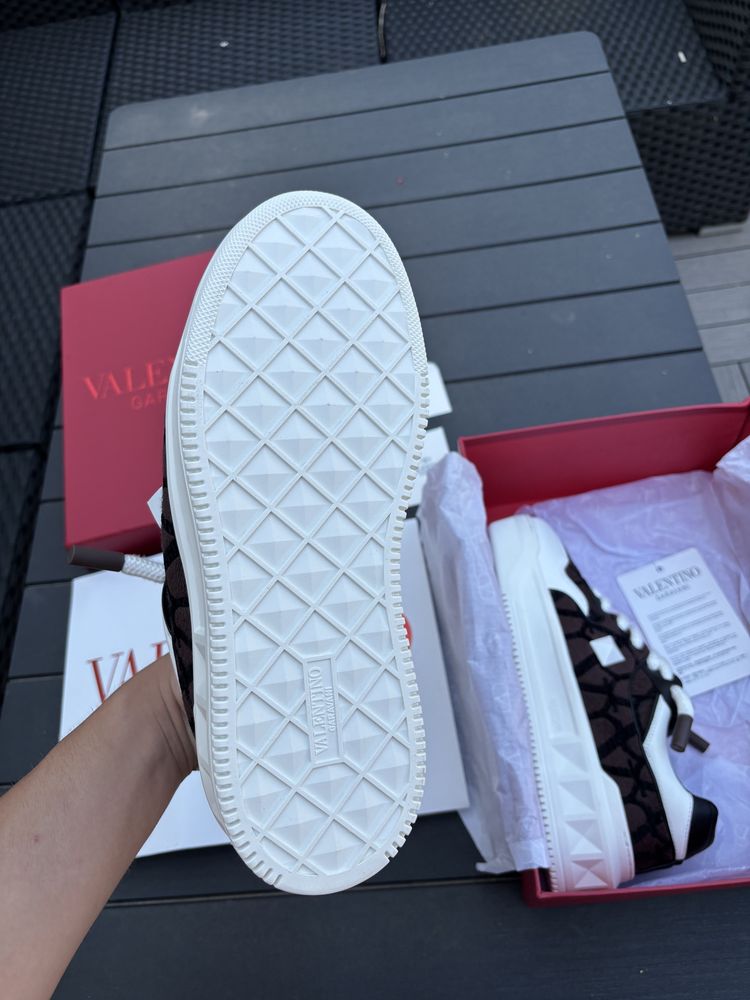 Valentino Xl One Stud