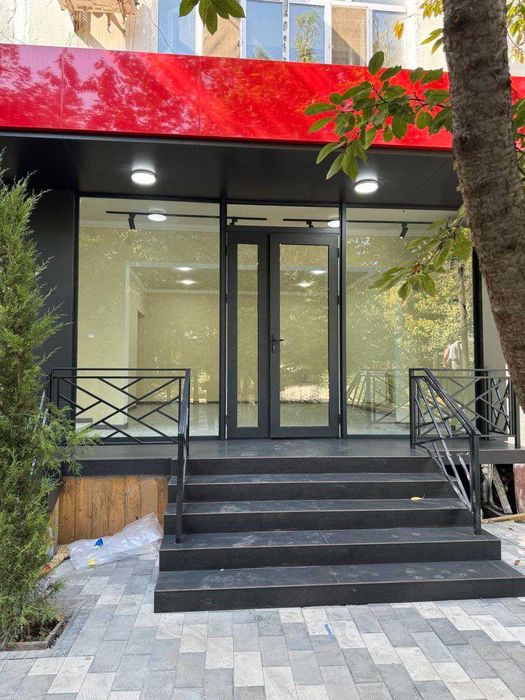 Продаётся первая линия на против 5 Болница, 93м2