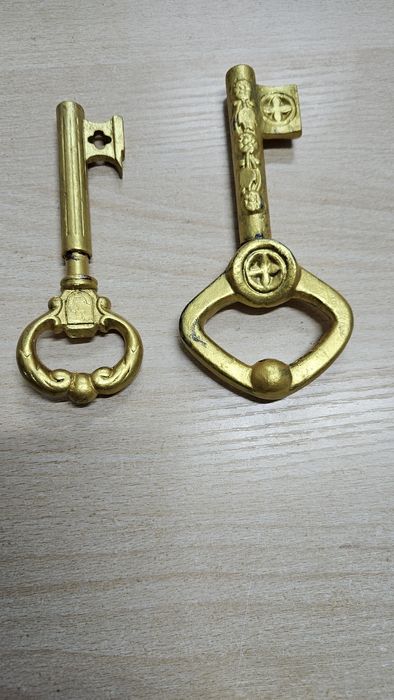 Antikvar shtopr sotiladi xolati ideal