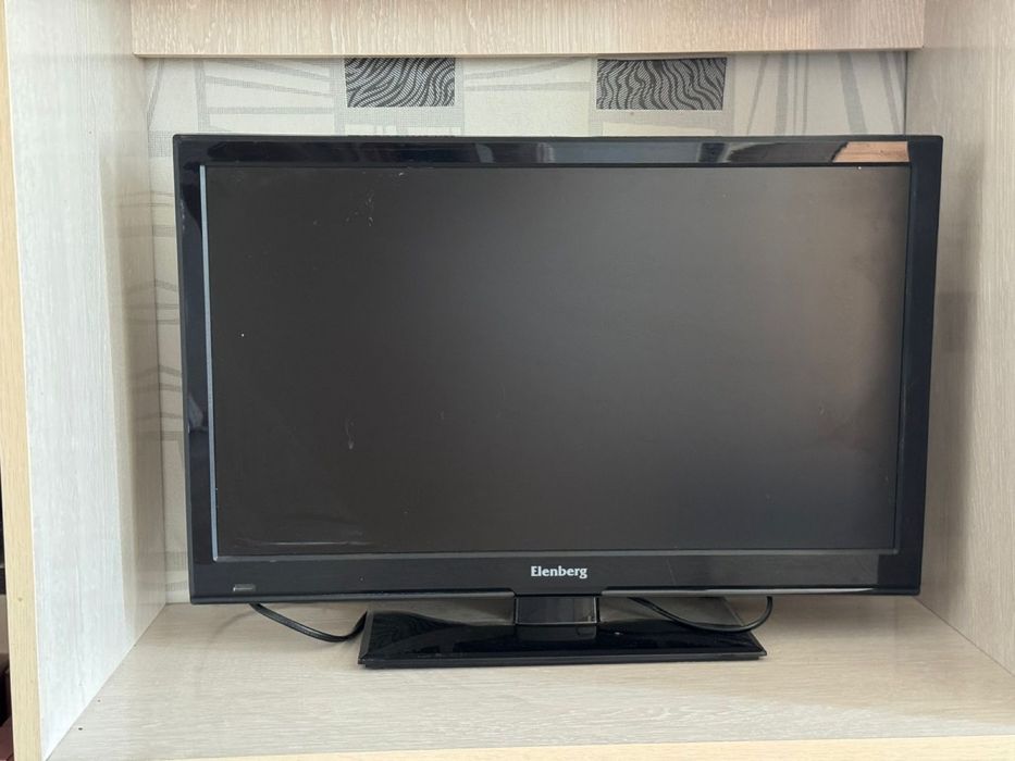 Продам телевизор elenberg