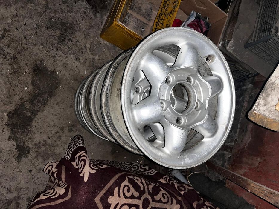 Продам диски 4 шт